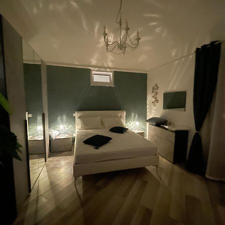 Апартаменты La Casa Dell Alfiere Катания Экстерьер фото