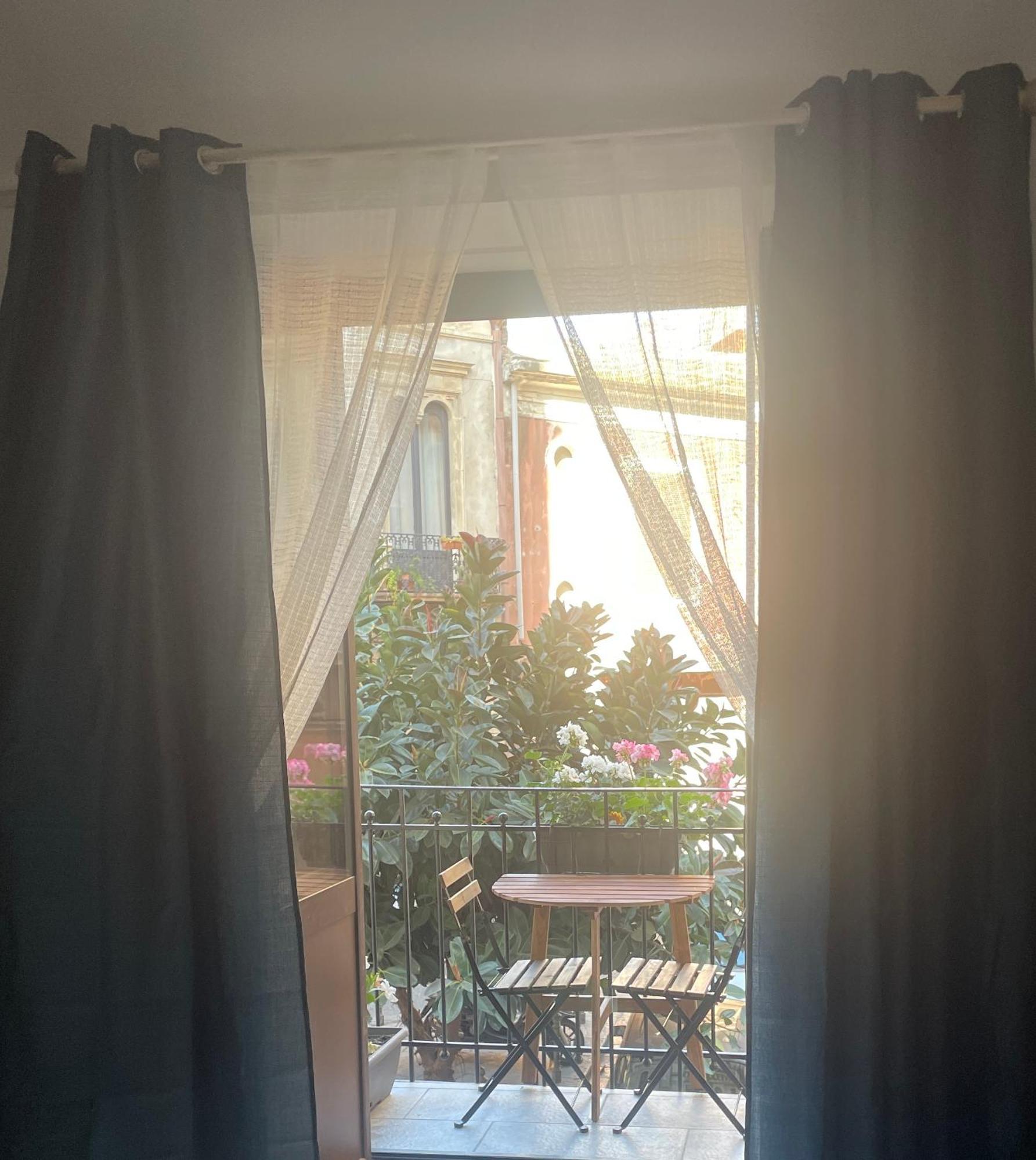 Апартаменты La Casa Dell Alfiere Катания Экстерьер фото